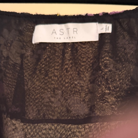 Floral Ruffle Bodysuit - Picture 2 of 3